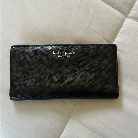 kate spade Handbags - Kate Spade Black Snap Closure Wallet